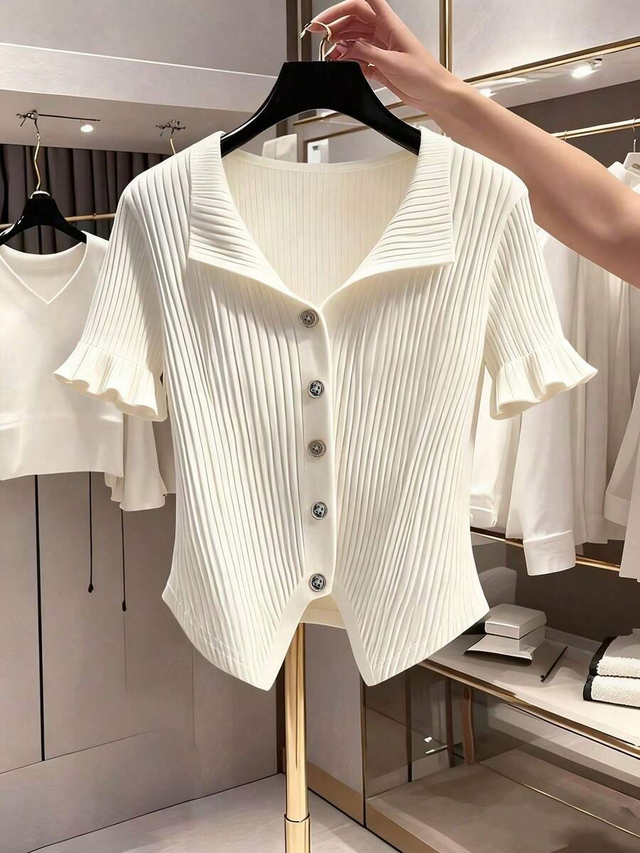 Franclia 春夏新款简约前襟纽扣装饰下摆开衩荷叶边短袖T恤 - 白色 - 查看 1