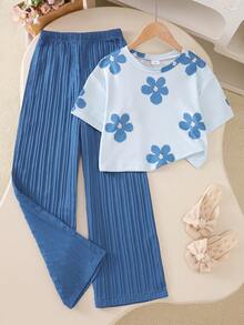 SHEIN Genkimix Kids 2件組女童大童花卉滿版印花T恤與高腰紋理布料寬腿褲 - 藍色 - 查看 1
