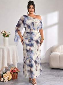 Modelyn Gaun Liburan Elegan Ukuran Plus dengan Leher Asimetris dan Lipit Motif Tie-Dye - Biru - View 6