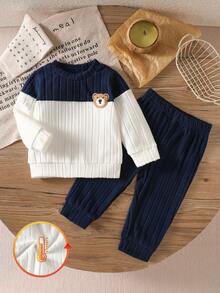 SHEIN Playful Pals 柔軟刷毛布料熊刺繡圖案拼色男嬰休閒套裝 秋季 - 藏蓝色 - 查看 9