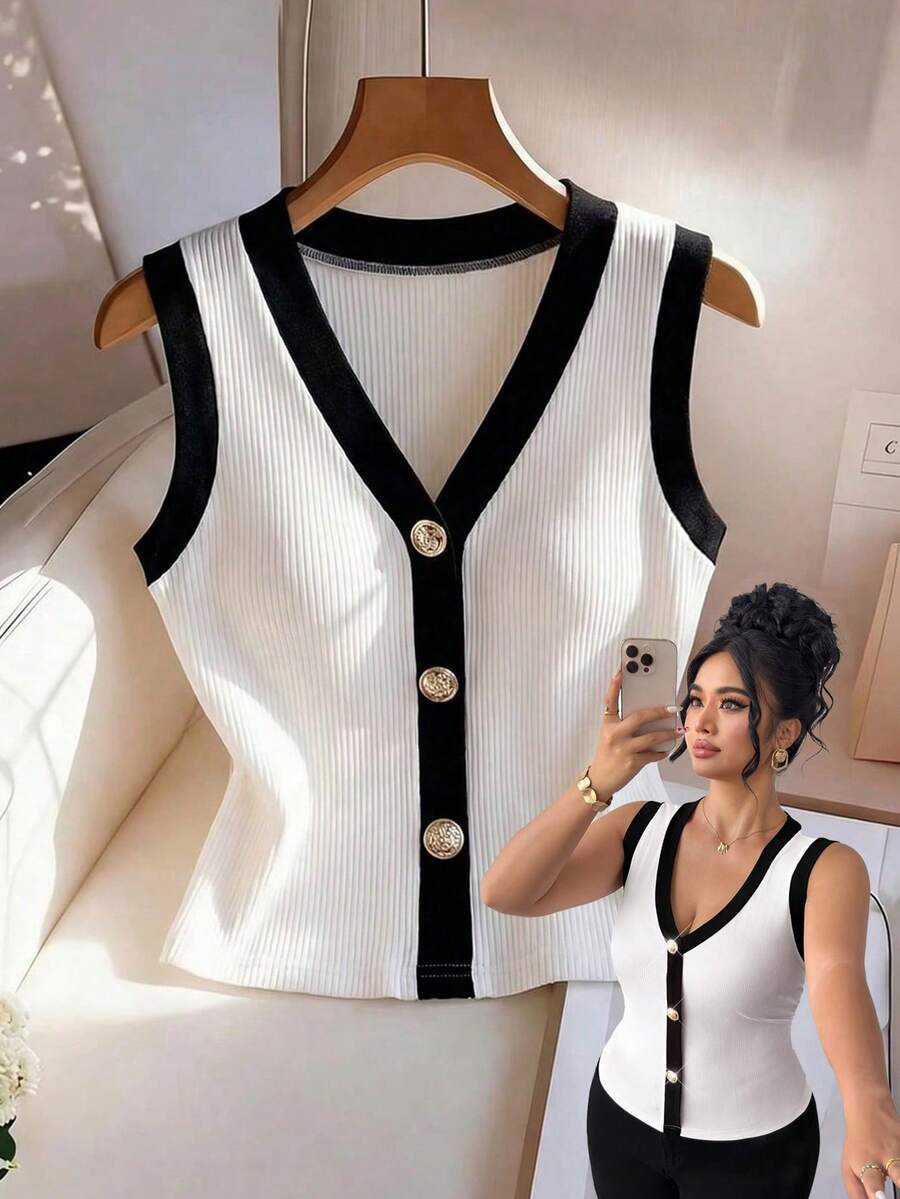 GlowEve CURVE Elegantes, lässiges Damen-Tanktop in großen Größen mit elastischem Rippdekor, Sommer-Urlaubskleidung, Metall-Schnalle V-Ausschnitt, tailliertes Top für Dates, Büro und Brunch - Schwarz und Weiss - Übersicht 1