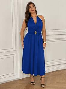 Femmeverse Plus Size Elegant Metal Buckle Ruched Halter Neck Dress - Royal Blue - View 5