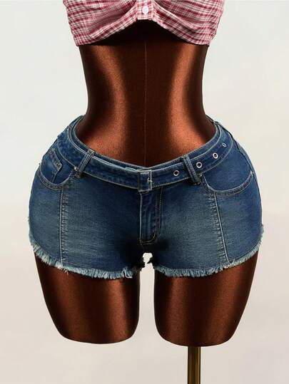Mistrie Quần short denim skinny nữ cạp eo họa tiết ngô, gấu sờn