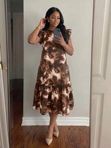 SHEIN Lady CURVE 大尺碼女款全印花百褶休閒夏季旅行洋裝 - 棕色 - 查看 3