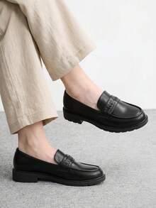 CUCCOO BIZCHIC 女款編織細節圓頭粗跟低跟優雅黑色樂福鞋 休閒與上班鞋 - 烏黑色 - 查看 4