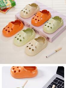 1PC Clog Shoe Shape Anti Flying Ash Tray Desktop Creative Resin Ornament For Office Home Living Room Bar Party Durable Easy Clean Funny Cool Decoration Gift Smoker Essential Home Decor Accessory - multicolor - View 2