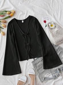 SHEIN 青少年女孩休閒純色寬鬆綁帶喇叭袖上衣，適合度假、返校、教師日常穿著與外出，「Old Money Style」度假長袖上衣，黑色秋季度假風綁帶上衣，黑色V領長袖襯衫/上衣 - 黑色 - 查看 6