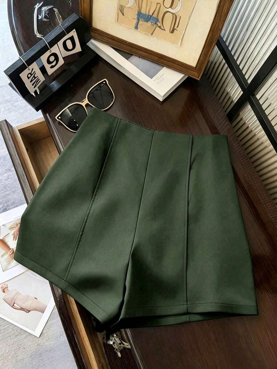 GlowEve CURVE 女款大尺碼側拉鍊短西裝布休閒度假短褲 - 軍綠色 - 查看 1