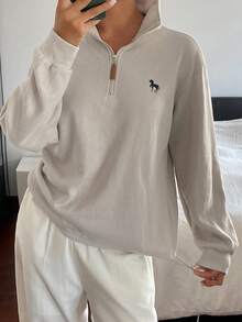 DAZY 女款寬鬆長袖休閒街頭風刺繡圖案衛衣，秋冬款 - 杏色 - 查看 2