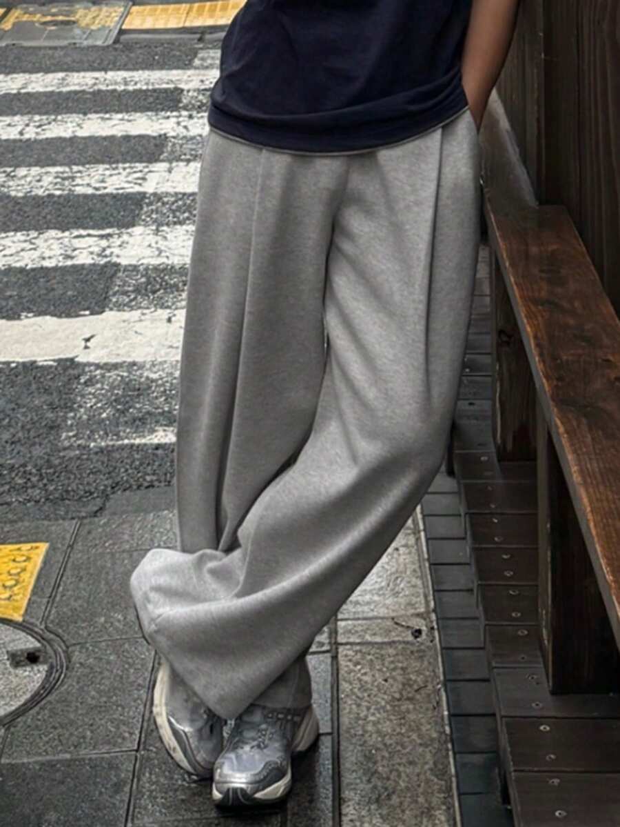 DAZY Men's Long Gray Pleated Design Elastic Waist Loose Wide Leg Sweatpants - Light Grey - View 1