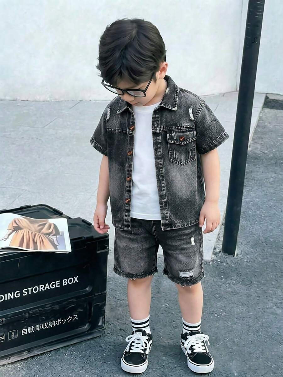 SHEIN 男童3件組復古丹寧襯衫T恤短褲套裝 初秋返校日常休閒童裝套裝 - 黑色 - 查看 1