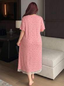 Dazy Plus 對比蕾絲短袖春夏小碎花寬鬆可愛長款大碼女款家居睡袍 - 粉色 - 查看 5