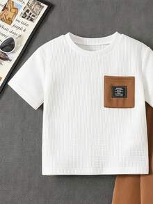 SHEIN 兒童男童 2 件組休閒風白色圓領針織短袖套頭 T 恤搭配 3D 鬆編寬鬆長褲套裝，春夏秋冬四季適用 - 彩色 - 查看 4