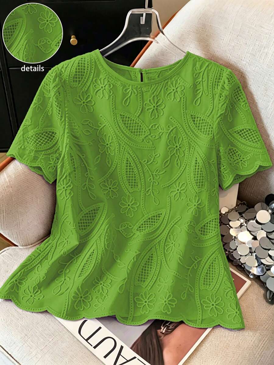 GlowEve CURVE 大尺碼百搭高級刺繡鏤空布料襯衫 - 綠色 - 查看 1