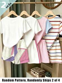 (Patrón aleatorio, 2 sets aleatorios) Camiseta corta básica y pantalones cortos para niñas con estampado fresco y colorido de rayas marrones, flores, púrpura, rosa, patchwork, corazones y caras - Multicolor - Ver 2