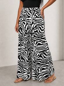 ELLERISSA Curve Elegant Black And White Zebra Print Pleated Wide Leg Trouser For Women,High Waist Palazzo Pants For Autumn Holiday Vacation Holiday - Black and White - View 4