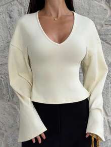 Yohana Edit 2025 Damen Winter Bluse in Cremeweiß, Herbst mühelos elegant einfarbiges Top mit tiefem V-Ausschnitt, Glockenärmel lässige Oberteile für Brunch, Pendeln, Zuhause Sommer - Beige - Übersicht 3