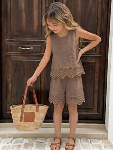 SHEIN Tween Girls 2pcs/Set Casual Vacation Sleeveless Top And Shorts Mini Set, White Retro Pattern With Light Khaki Fabric, Summer, Comfortable, Outfit - Brown - View 1