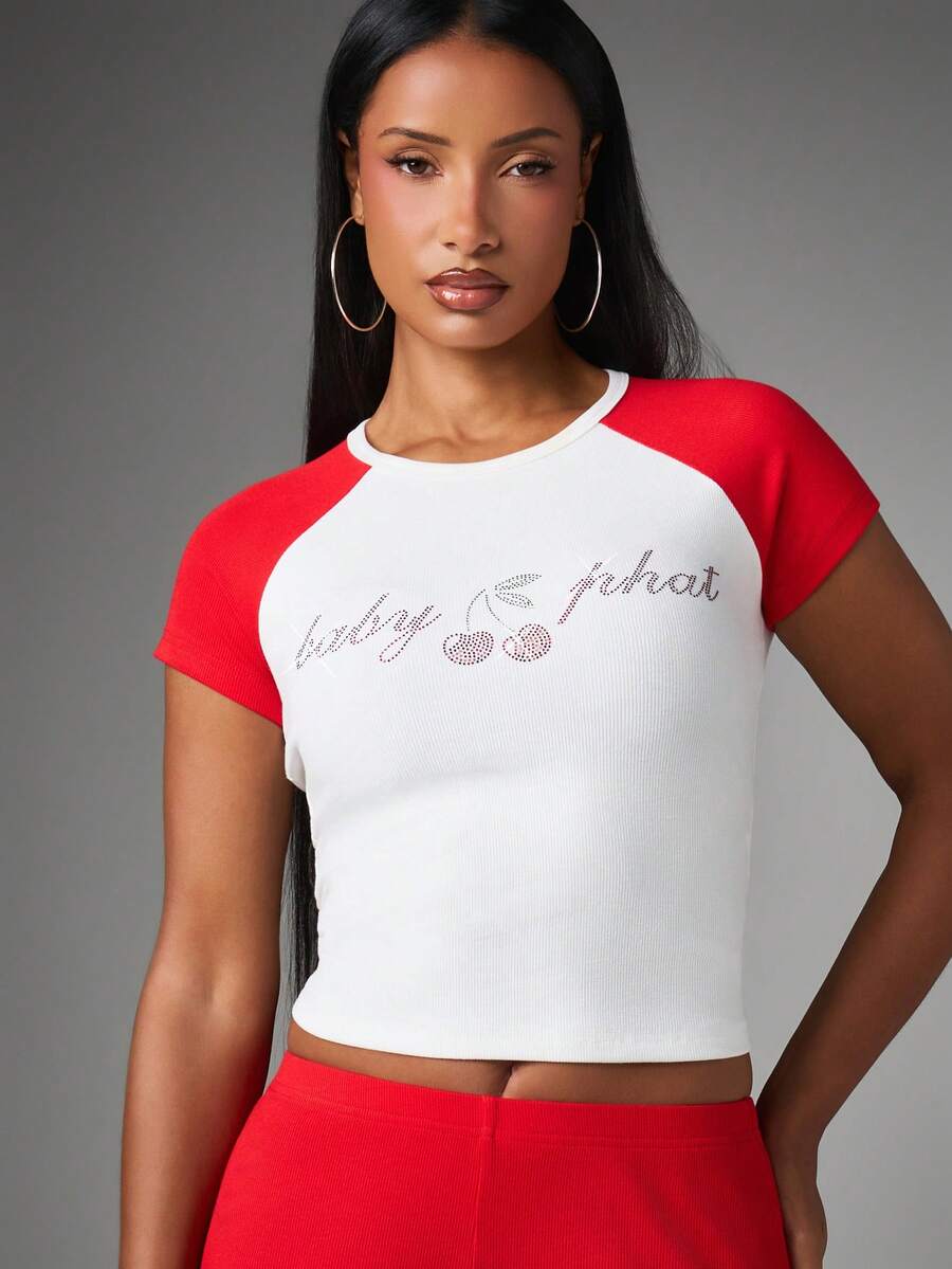 BABYPHAT 水鑽 Logo 胸前印花圓領短袖修身短版 T-shirt 夏季音樂節 Y2K 風格上衣 - 紅白色 - 查看 1