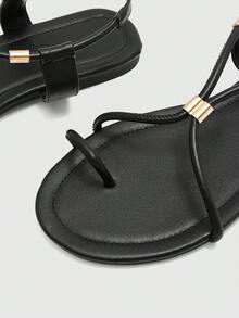 CUCCOO BIZCHIC French-Toed Roman Sandals For Women, Cross-Strapped Metal Embellishment, Flat-Bottomed Comfortable And Versatile Women's Shoes - Black - View 7