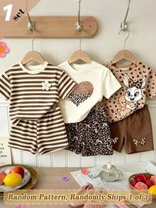 SHEIN Vintaside Kids (3 sets aleatorios, se envía 1 set) Conjunto de 2 piezas para niña bebé con camiseta corta básica y shorts de ciclismo con estampado de leopardo con brillo, corazón, lazo, conejo, flor y rayas - Multicolor - Ver 1
