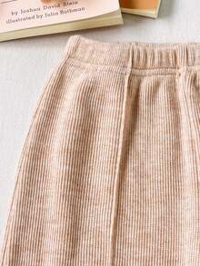 SHEIN Vintaside Kids 女童韓系活力風灰色花卉提花針織兩件套，寬腿褲搭配3D蝴蝶結裝飾，軟妹風初冬針織毛衣套裝 - 杏色 - 查看 3