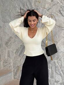Yohana Edit 2025 Damen Winter Bluse in Cremeweiß, Herbst mühelos elegant einfarbiges Top mit tiefem V-Ausschnitt, Glockenärmel lässige Oberteile für Brunch, Pendeln, Zuhause Sommer - Beige - Übersicht 5