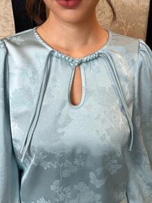 EastFlair Blus Elegan Wanita dengan Kerah Berlubang Motif Jacquard dan Lengan Lentera - Hijau - View 4