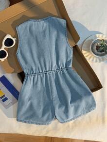 Girls' Denim Overall Shorts, Summer Washed Denim, Soft Cotton Material, Minimalist Design, Front Button Opening, Bow Detail, Versatile Fashion, Simple Yet Stylish, Suitable For Vacation, Shopping, Party Wear - Light Wash - View 2