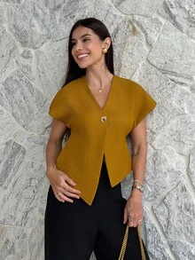 Yohana Edit 女士优雅简约时尚极简百搭日常通勤纯色姜黄蝙蝠袖不对称下摆休闲上衣高端通勤极简解构超大蝙蝠袖V领单排扣不对称下摆无袖上衣秋冬 - 黃色 - 查看 2