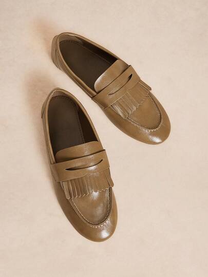 Rosivie Sepatu Loafer Wanita Berumbai Cokelat, Sol Datar, Ujung Bulat, Model Slip-On, Kulit Lembut, Gaya Retro, Kasual untuk Komuter.