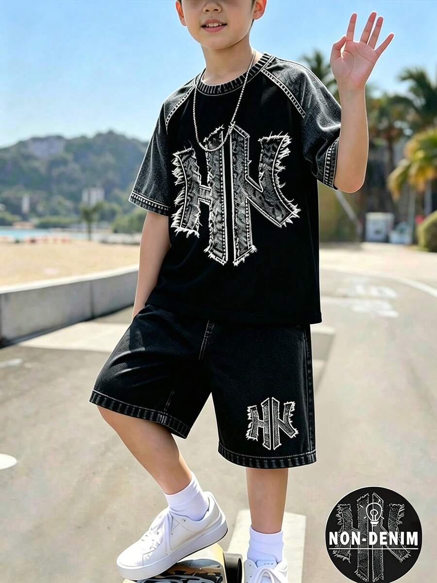 SHEIN Boys Digital English Graphic Short Sleeve T-Shirt And Shorts Set, Spring/Summer Casual Comfortable Fashion Style, Suitable For Outings,School Clothes - Multicolor - View 1
