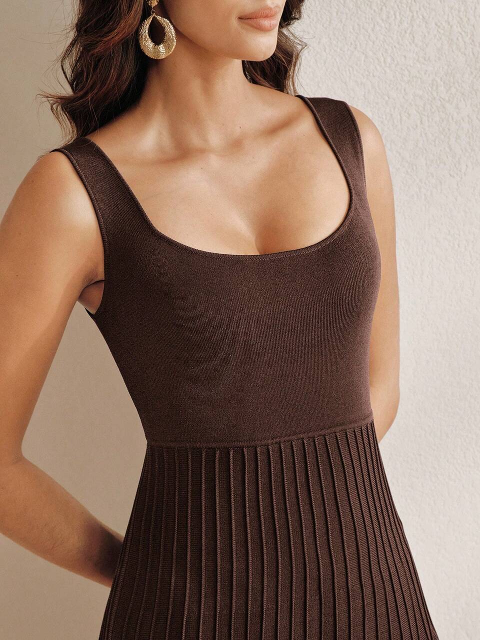 Anewsta Summer Elegant Elegant Solid Color Heavyweight Knit Low Neck Slim Fit Pleated Women's Knit Dress