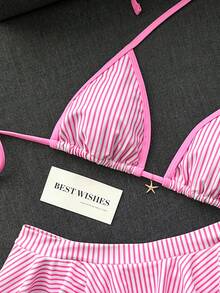Swim Mod 新款女款泳衣套裝，夏季新品，海灘與海邊百搭 2 件套，甜美系列，粉色調，分體式，熱銷粉色與白色條紋印花搭配海洋五星小飾品裝飾，可調節背部上衣，荷葉邊蓬鬆裙下擺配細粉色對比飾邊，適合夏季甜美風海灘、海邊、泳池、度假穿著與搭配 - 粉色 - 查看 6