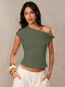 SHEIN BAE 春夏休閒不對稱單肩修身長版上衣 T-shirt，適合夏季上衣、休閒上衣、返校穿搭，老錢風街頭與機場風 - 軍綠色 - 查看 5