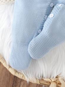 SHEIN Vintaside Kids 新生女嬰針織連身衣，長袖套頭式翻領連腳連身褲，秋冬杏色淺色，百搭日常穿著，麻花編織設計，時尚對比粉色蝴蝶結設計，優雅可愛，適合居家日常穿著 - 淺藍色 - 查看 8