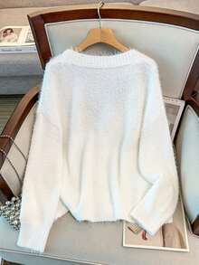 GlowEve CURVE Plus Size Elegant Contrast Color 3D Floral V-Neck Drop Shoulder Long Sleeve Cardigan - White - View 2