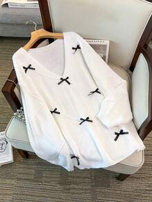 GlowEve CURVE Plus Size Casual V-Neck Argyle Bow Long Sleeve Pullover Sweater - White - View 4