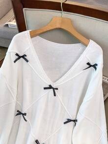 GlowEve CURVE Plus Size Casual V-Neck Argyle Bow Long Sleeve Pullover Sweater - White - View 5