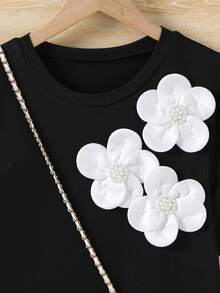 SHEIN 少女甜美黑白拼接花卉装饰圆领花瓣袖宽松连衣裙，夏季 - 黑與白 - 查看 3