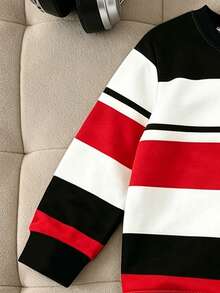 SHEIN Coolqubz 1套男嬰春/秋季休閒運動套裝，極簡黑金配色拼色標誌刺繡衛衣與運動長褲2件套，圓領長袖上衣與運動長褲，百搭日常幼兒園校園休閒運動穿搭，寬鬆版型，完整套裝方便搭配，忙碌父母必備 - 彩色 - 查看 6