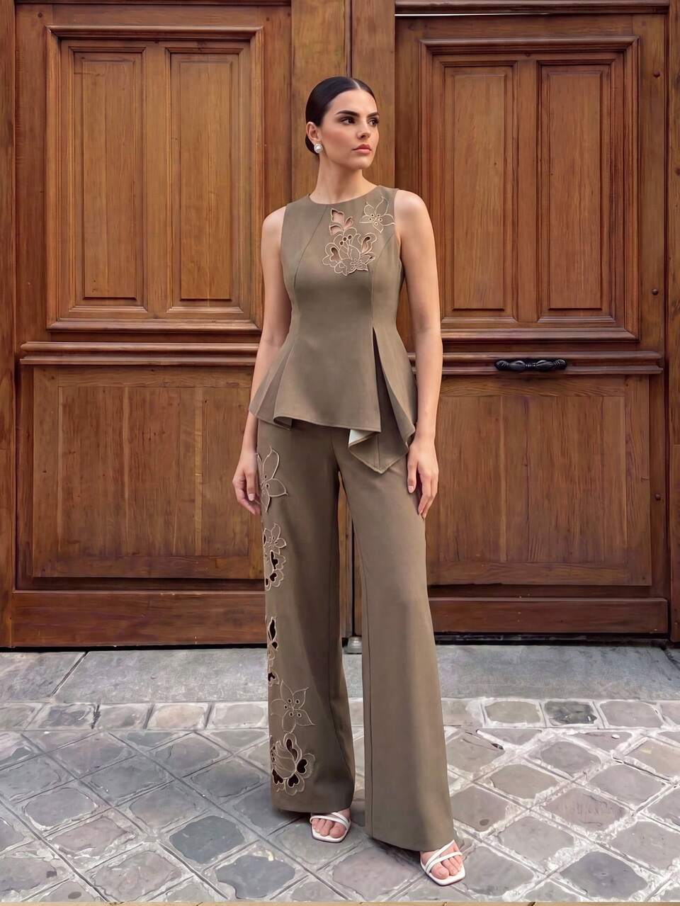 Anewsta Fashionable Elegant Heavy Embroidery Waist-Cinching A-Line Asymmetrical Hem Women's Tank Top