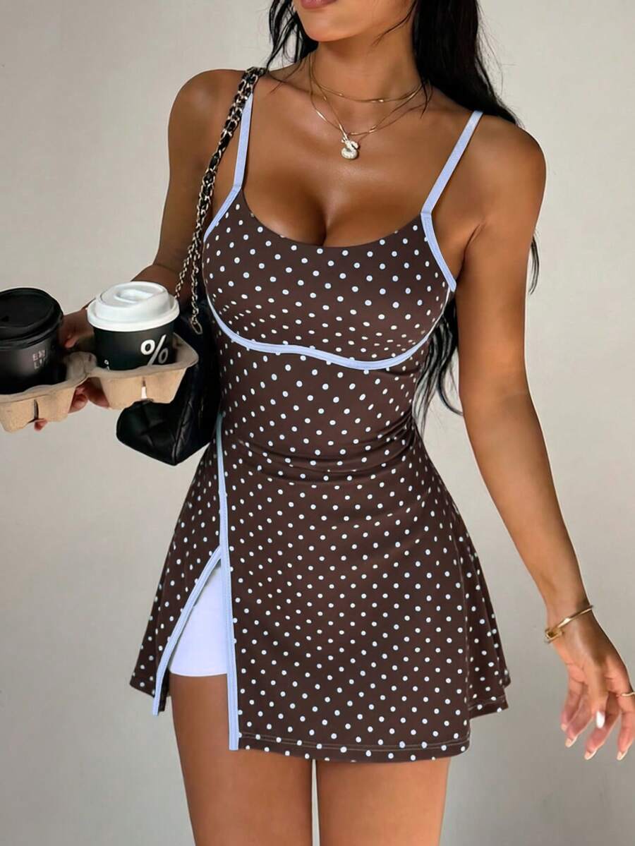 CourtClass CourtClass Gaun Olahraga Golf Wanita Musim Semi/Panas, Gaun Tenis Motif Polkadot dengan Tali Bahu Tipis, Trim Kontras, Belahan Depan, Celana Pendek yang Dapat Dilepas & Saku, Yoga