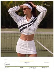 CourtClass CourtClass 春夏女款運動夾克，網球風，寬鬆版型，白色底色配黑色波點印花，前片撞色設計，全開襟拉鍊，可調節彈性下擺，長袖，梭織防風面料，適合休閒日常穿著、跑步、瑜伽、健身、網球、高爾夫、騎單車 - 白色 - 查看 4