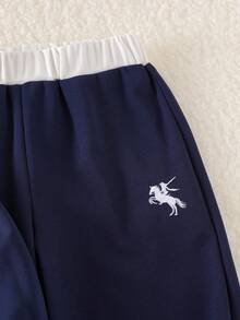 SHEIN Playful Pals 女童學院風 Polo 領兩件套，海軍藍對比色翻領長袖上衣 + 高腰寬腿褲，經典馬術刺繡休閒套裝，百搭春夏/秋冬運動風，適合上學與日常穿著 - 寶藍色 - 查看 9