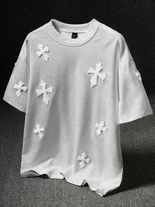 Manfinity EMRG 男士街頭風 INS 風格十字全印花毛巾刺繡白色 T 恤，休閒日常，送給男友/丈夫的禮物，週年紀念禮物 - 淺灰色 - 查看 1