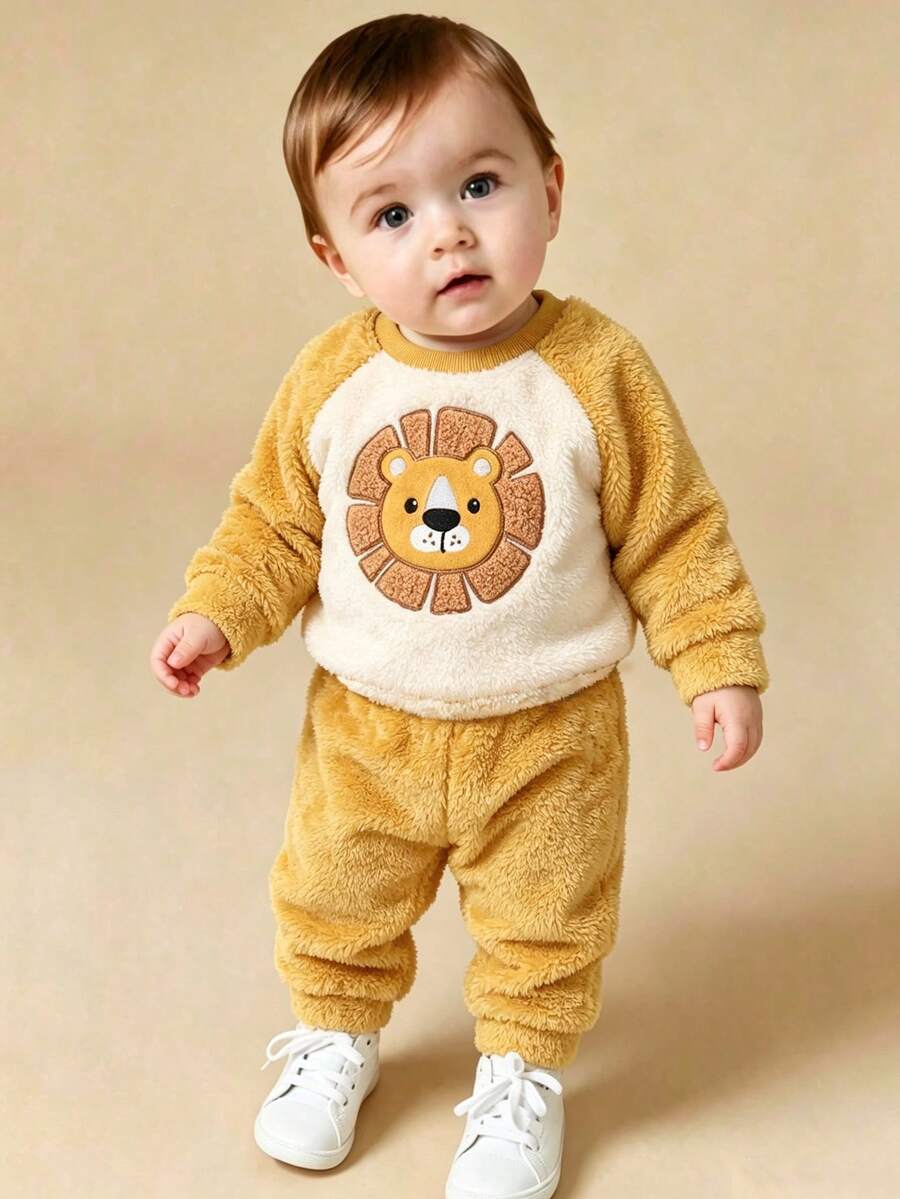 SHEIN 2件組幼兒男童衛衣長褲套裝，可愛黃色奶油獅子貼布繡，毛茸茸羊羔絨，長袖圓領加厚款，適合冬季秋季、萬聖節、聖誕節假期