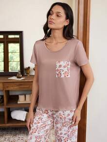 Doze Lane Contrast Floral Pocket Design Round Neck Short Sleeve 3/4 Pants Home Loungewear Set - Brown - View 1