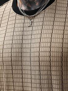 Manfinity CasualCool 男士條紋提花短袖圓領T恤，休閒度假、居家、運動、戶外、派對、聚會，簡約百搭，舒適面料，適合自穿或送禮給朋友 - 卡其色 - 查看 7