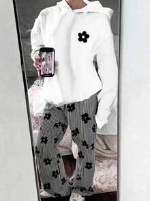 Vintage Black & White Contrast Striped Floral Print, Teen Girls Hooded Sweatshirt & Loose Straight Leg Sweatpants 2-Piece Set, Suitable For Daily Commute, Date, Party, Autumn/Winter/Spring/Summer, Beach, Graduation Ceremony, Fashion, Elegant, Casual, Outing, Appointment, Vacation, Y2K - Multicolor - View 1